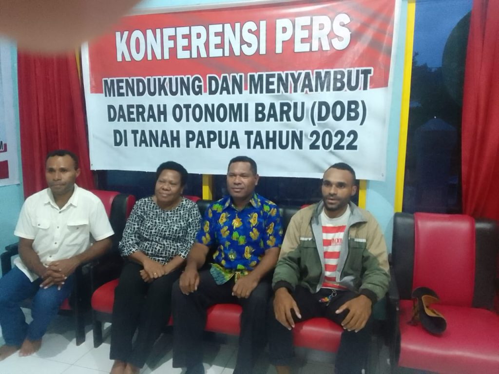 Serukan DOB di Tanah Papua,Para Tokoh Mendukung  Pemekaran