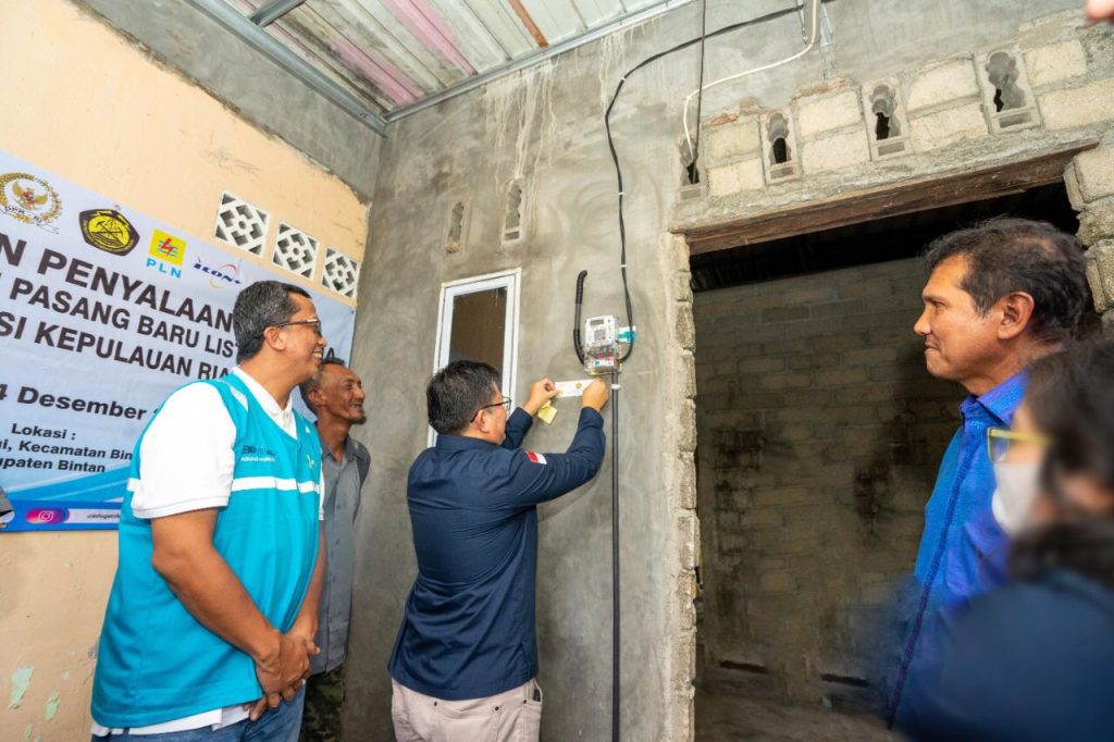 Kini, 631 Keluarga Tak Mampu di Provinsi Kepri Bisa Nikmati Akses Listrik PLN