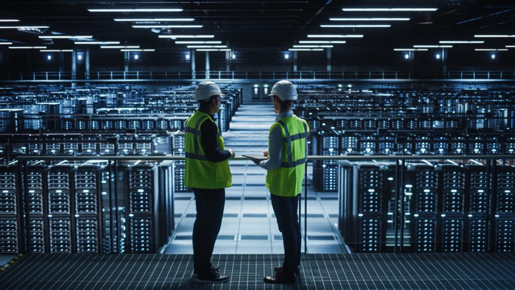 PLN Siap Pasok Kebutuhan Listrik EBT ke Pusat Data di Seluruh Indonesia