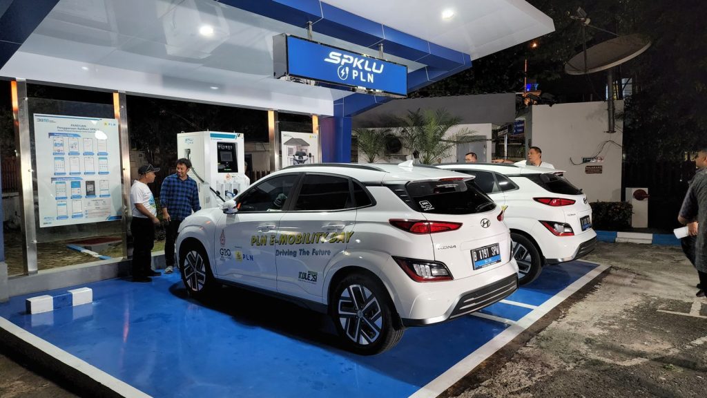 Jalin Kolaborasi dalam IIMS 2023, PLN Dukung Percepatan Ekosistem Kendaraan Listrik