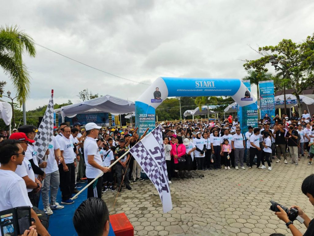 Bersama PLN, Jalan Sehat BUMN di 3 Wilayah Sukses Bawa Berkah Pelaku UMKM