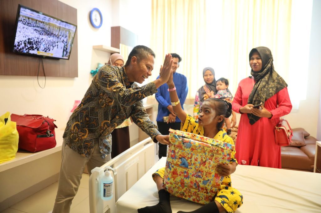 PLN Peduli Beri Bantuan Operasi Bibir Sumbing bagi Warga Kurang Mampu