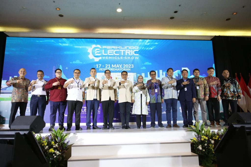 PEVS 2023 Resmi Dibuka, PLN Tampilkan Infrastruktur Pendukung Ekosistem Kendaraan Listrik di Indonesia