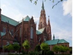 Memalukan,Para Pendeta Gelar Pesta Gay Di Gereja Dabrowa Gornicza Polandia