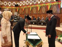 Tamarudin Resmi Dilantik Sebagai Anggota DPRD Riau