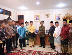 Sinergi Bersama Tokoh Adat, GM PLN UIDRKR Silaturahmi dengan Ketua Lembaga Adat Melayu Riau