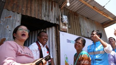 Sambut HLN Ke-79, Donasi Insan PLN Terangi 3.725 Keluarga se-Indonesia