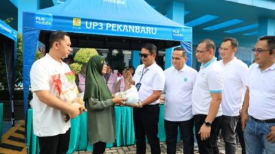 Terang Berkah Ramadan, PLN Gelar Bazar Murah Salurkan 1.000 Paket Sembako bagi Keluarga Pra Sejahtera di Pekanbaru
