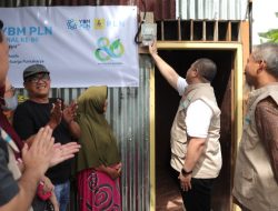 PLN dan YBM PLN Tebar Berkah untuk Dhuafa di Momen Hari Listrik Nasional ke-80