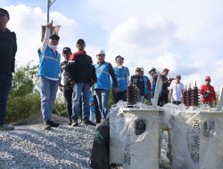 Menembus Hutan Sagu dan Anak Sungai, PLN Percepat Hadirkan Terang di Pelosok Meranti