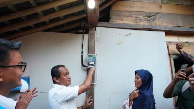 Melalui Lisdes dan BPBL, Pemerintah Bersama PLN Perluas Akses Listrik untuk Masyarakat