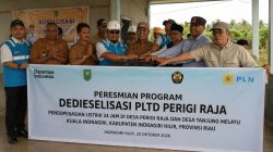 PLN UP3 Rengat Bersama Pemkab Inhil Resmikan Listrik 24 Jam di Desa Perigi Raja dan Tanjung Melayu