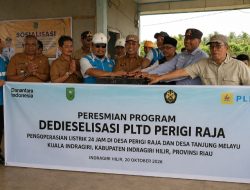 PLN UP3 Rengat Bersama Pemkab Inhil Resmikan Listrik 24 Jam di Desa Perigi Raja dan Tanjung Melayu