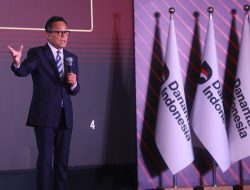 Transformasi Berorientasi Pelanggan, PLN Raih Sector Champion dan Runner Up BUMN Layanan Terbaik Danantara Indonesia CX100 Award 2026